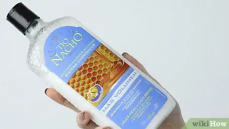 Imagen titulada Condition Your Hair Step 18