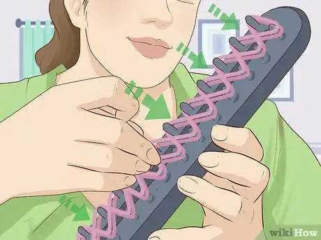 Imagen titulada Knit a Blanket on a Loom Step 7.jpeg