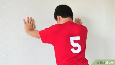 Imagen titulada Stretch Your Calves Step 3