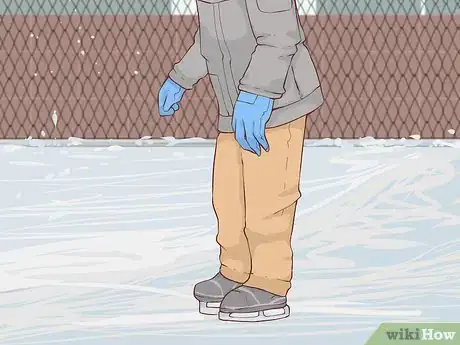 Imagen titulada Stop on Ice Skates Step 14