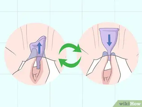 Imagen titulada Remove a Menstrual Cup Step 5