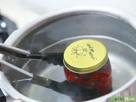 Imagen titulada Make Simple and Fresh Strawberry Jam Step 13