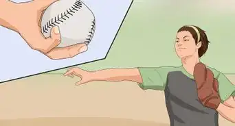 lanzar una pelota de softbol