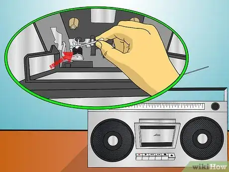 Imagen titulada Clean a Cassette Deck Step 6
