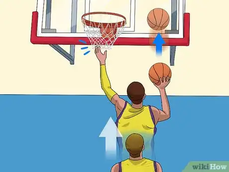 Imagen titulada Rebound in Basketball Step 10