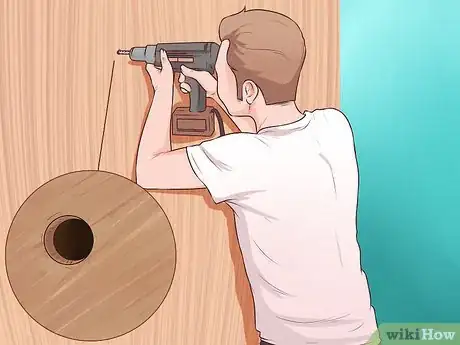 Imagen titulada Hear Through Walls Step 4