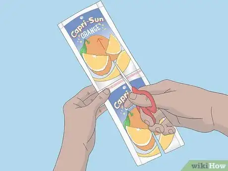 Imagen titulada Make a Capri Sun Purse Step 13