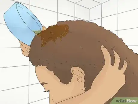 Imagen titulada Lighten Hair at Home Step 12