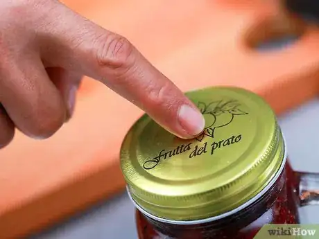 Imagen titulada Make Simple and Fresh Strawberry Jam Step 14