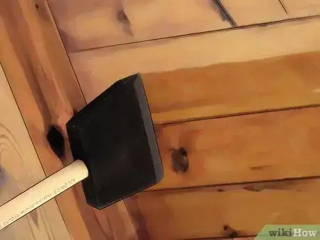 Imagen titulada Get Water Stains Off a Ceiling Step 14