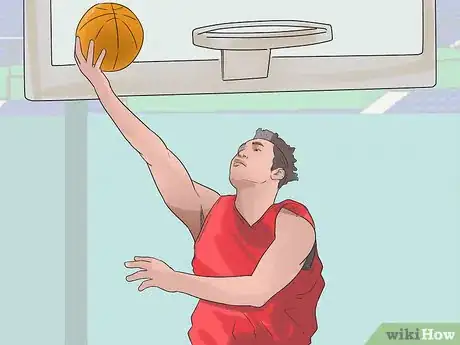 Imagen titulada Shoot a Reverse Layup in Basketball Step 6