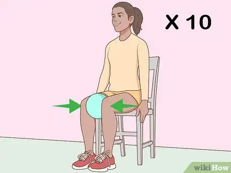 Imagen titulada Use an Exercise Ball for Beginners Step 14