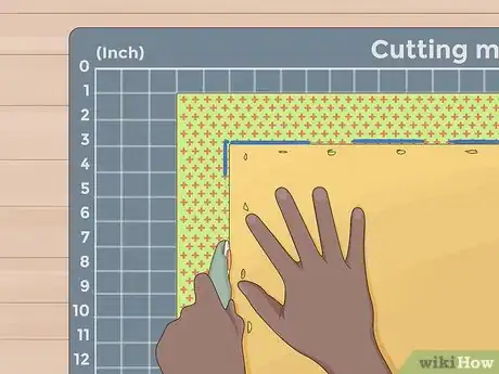 Imagen titulada Reupholster a Chair Step 16