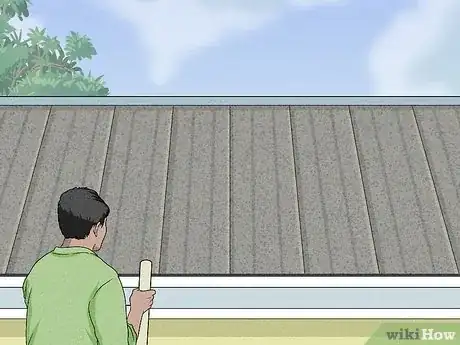 Imagen titulada Clean a Metal Roof Step 2