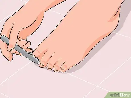 Imagen titulada Make Your Feet Beautiful Step 10