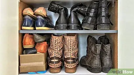 Imagen titulada Keep Leather Boots from Cracking Step 17