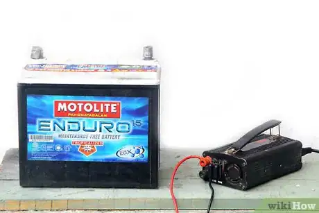 Imagen titulada Hook Up a Battery Charger Step 12