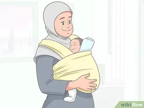 Imagen titulada Lift and Carry a Baby Step 8