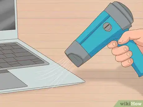 Imagen titulada Remove Stickers from a Laptop Step 12