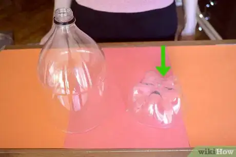 Imagen titulada Make a Papier Mâché Volcano Step 1