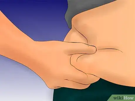 Imagen titulada Check for a Hernia Step 6Bullet5