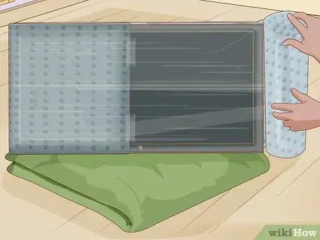 Imagen titulada Pack a Television for Moving Step 8