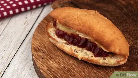 Imagen titulada Make a Hot Dog in the Microwave Step 9