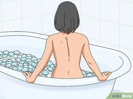 Imagen titulada Take an Ice Bath Step 6