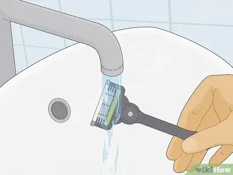 Imagen titulada Shave with Soap Step 7