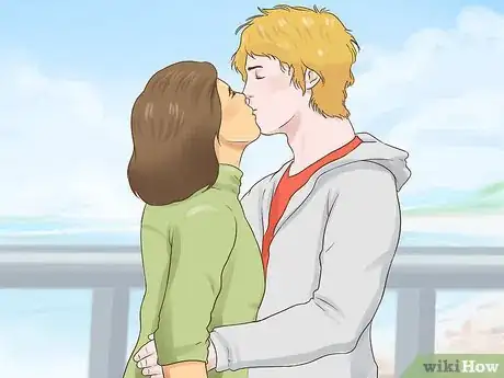 Imagen titulada Kiss on a Dare Step 11