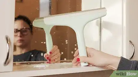 Imagen titulada Clean Mirrors Without Streaks Step 11