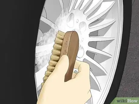 Imagen titulada Clean Alloy Wheels Step 7