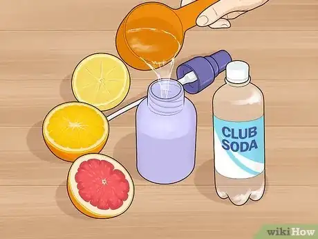 Imagen titulada Make Your Hair Lighter With Oranges and Lemons Step 8