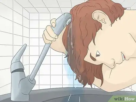 Imagen titulada Lighten Hair at Home Step 18