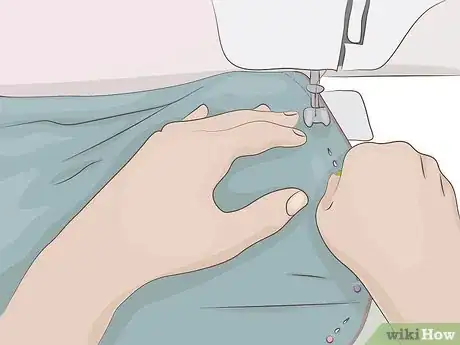Imagen titulada Make a Cloak Step 11
