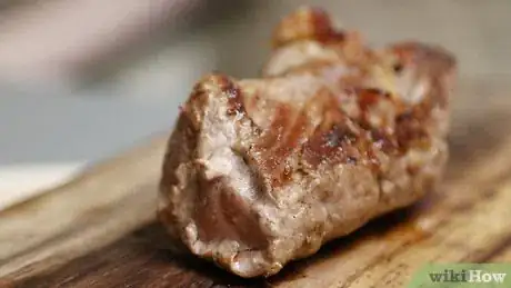 Imagen titulada Check That Pork Is Cooked Through Step 5