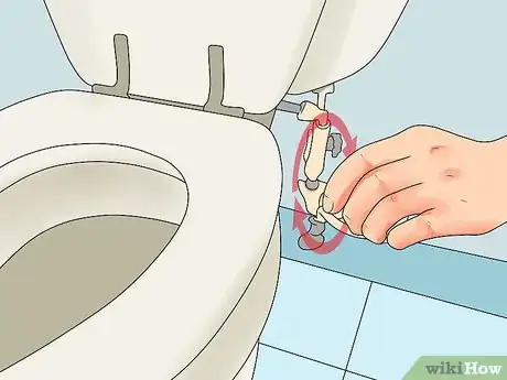 Imagen titulada Increase Water Pressure in a Toilet Step 1