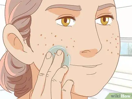 Imagen titulada Apply Vitamin C Serum for Facial Skin Care Step 10