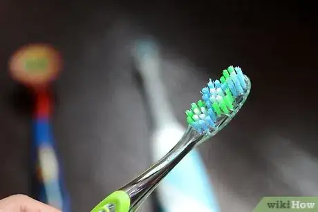 Imagen titulada Choose a Toothbrush Step 4