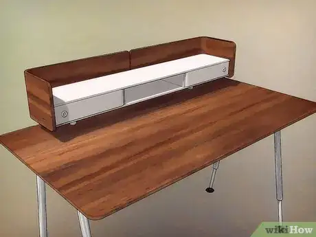 Imagen titulada Organize Your Desk Step 1