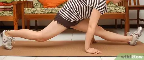 Imagen titulada Improve Your Splits Step 8