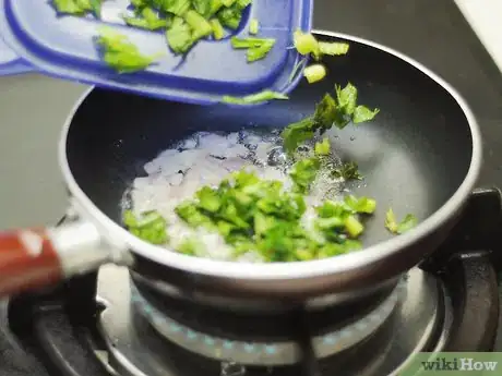 Imagen titulada Make Celery Soup Step 3