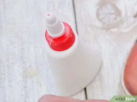 Imagen titulada Repair a Scrape on Faux Leather Shoes Step 4