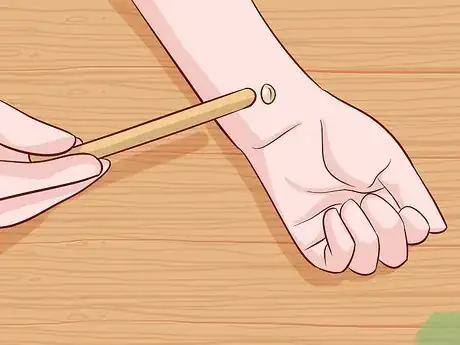 Imagen titulada Apply Wax Strips Step 8