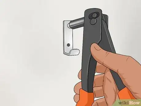 Imagen titulada Use a Rivet Gun Step 12