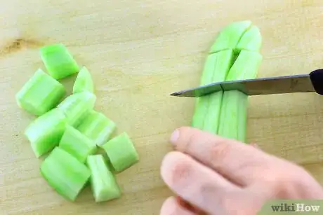 Imagen titulada Make Cucumber Juice Step 3