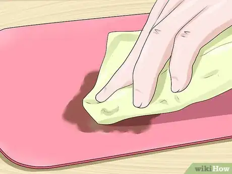 Imagen titulada Clean Place Mats Step 2