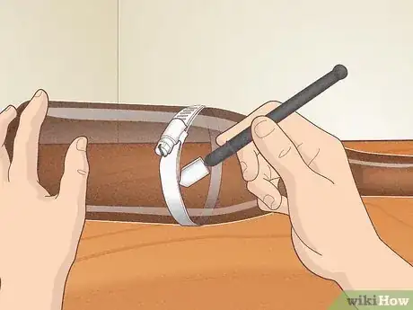 Imagen titulada Cut Wine Bottles for Crafts Step 10