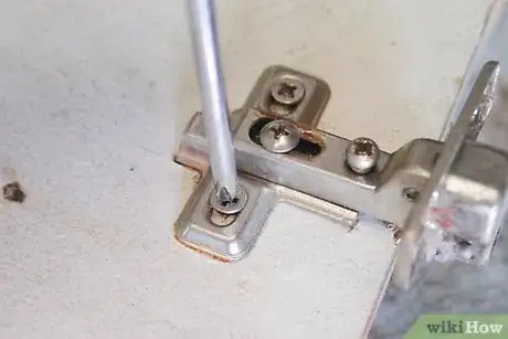 Imagen titulada Build Inexpensive Kitchen Cabinets Step 5