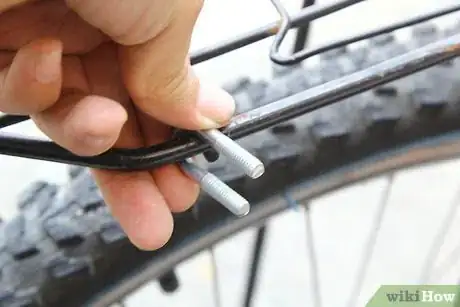 Imagen titulada Make a Bicycle Saddle Bag Step 25